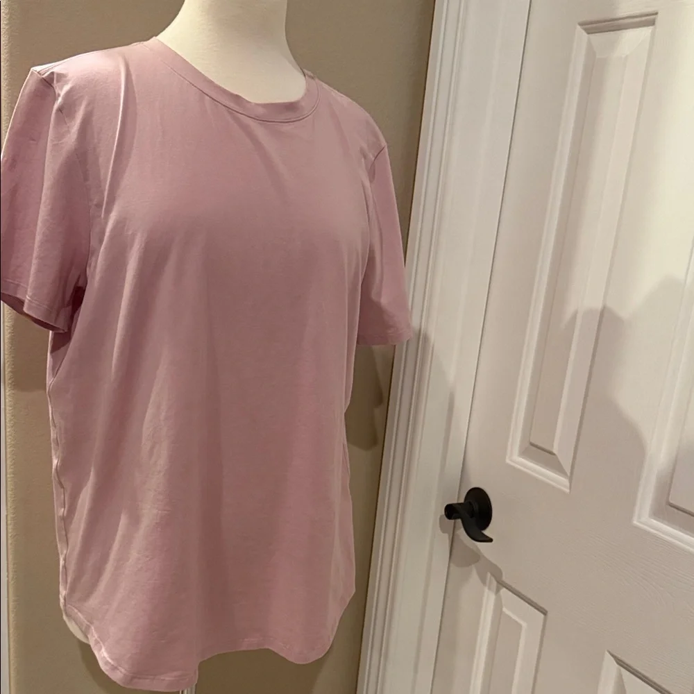 Lululemon Pink Women's Top size 12 - Picture 1 of 3